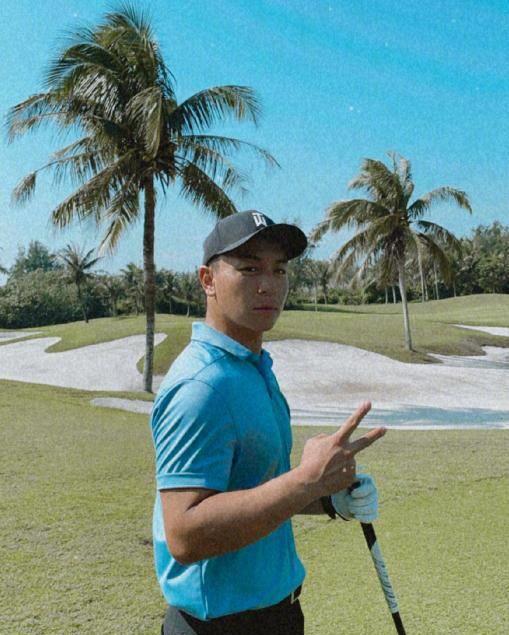 释小龙童星光环仍在,住千万豪宅开游艇,生活过得并不落魄_健身_装修