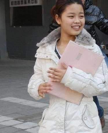 同一部剧,姚晨沙溢闫妮火到不行,她却因长的丑被埋没_王莎莎_英子