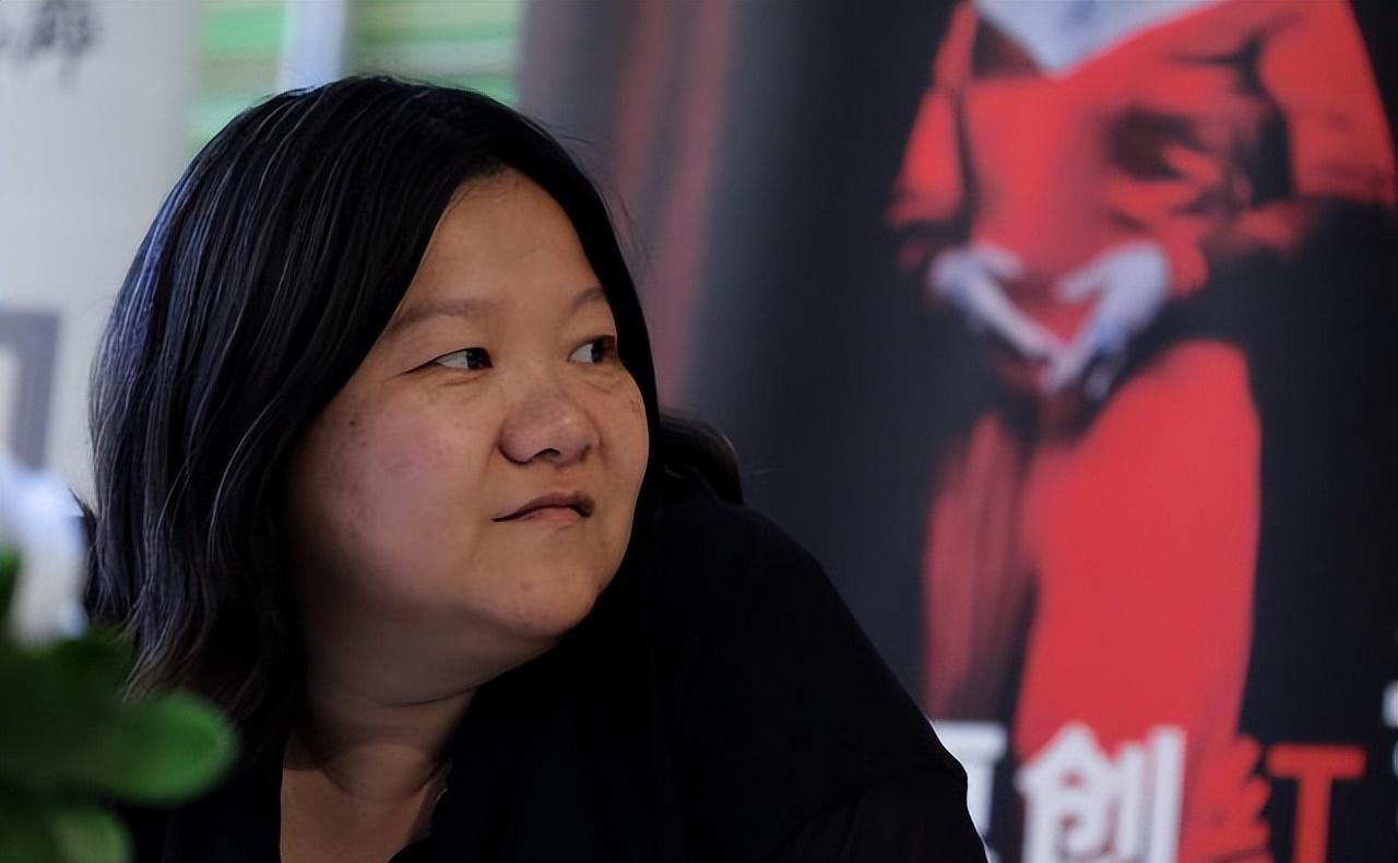"盛世美颜"许晴笑傲江湖,靠美貌俘虏四个男人,情断文艺男_演出_影戏