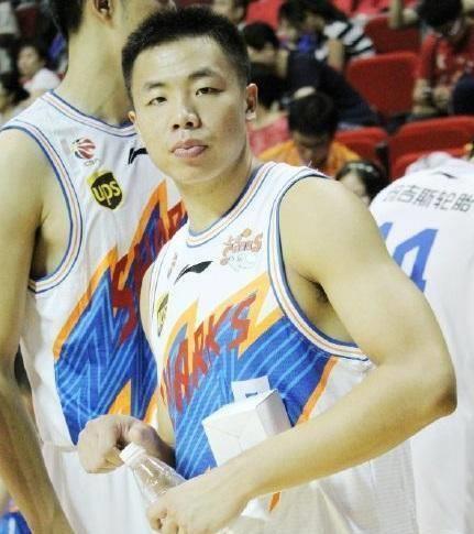 唐子豪_上海男篮_球员