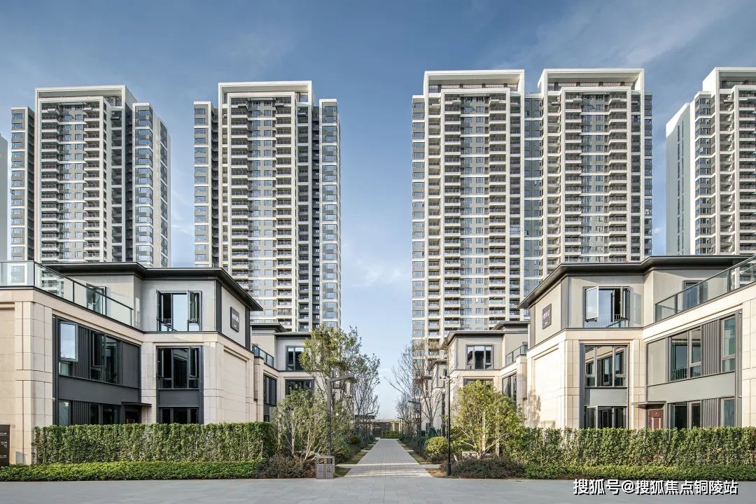 梧桐湖国际社区旨在打造梧桐湖新区最具品牌号召力的生态社区,首开八