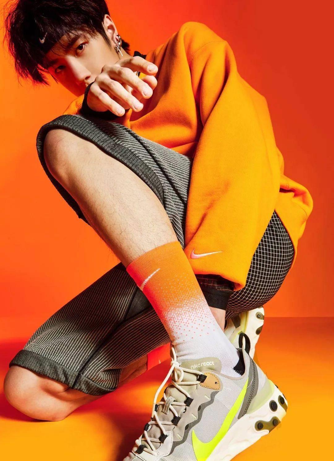 王一博500块的鞋穿到烂,网友:比白敬亭不知道高到哪里去了!