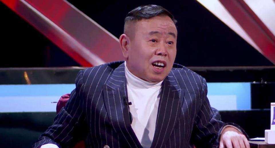 潘长江拍戏太拼,为效果寒夜把自己淋成落汤鸡,心态棒自称好爽_陈欢_张