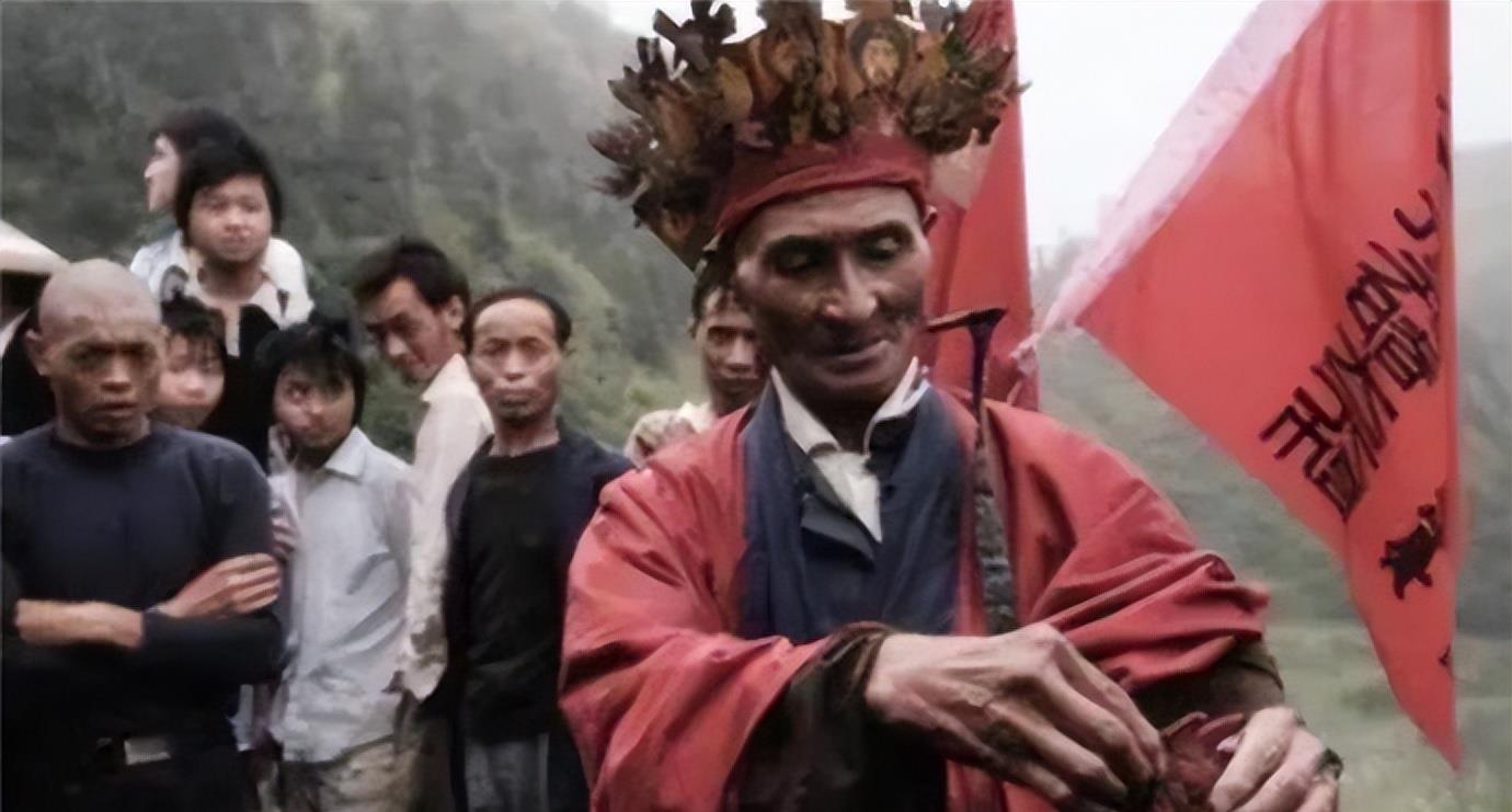 为什么历朝律法对养蛊行为的处罚如此严重?_方法_巫术_毒虫