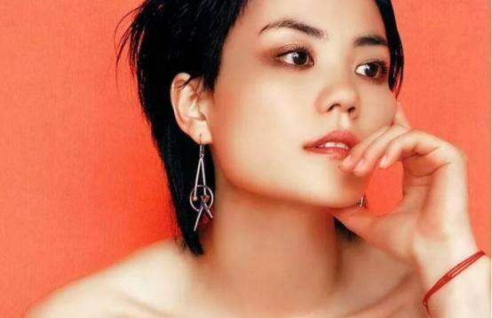 王菲要出新专辑了,真心粉表示非常期待,十六年的时间太漫长了_谢霆锋