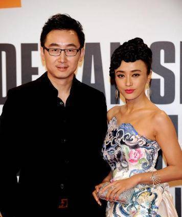 为黄晓明付1000万代价,为陆川拿出全部积蓄,41岁秦岚依旧单身_事业