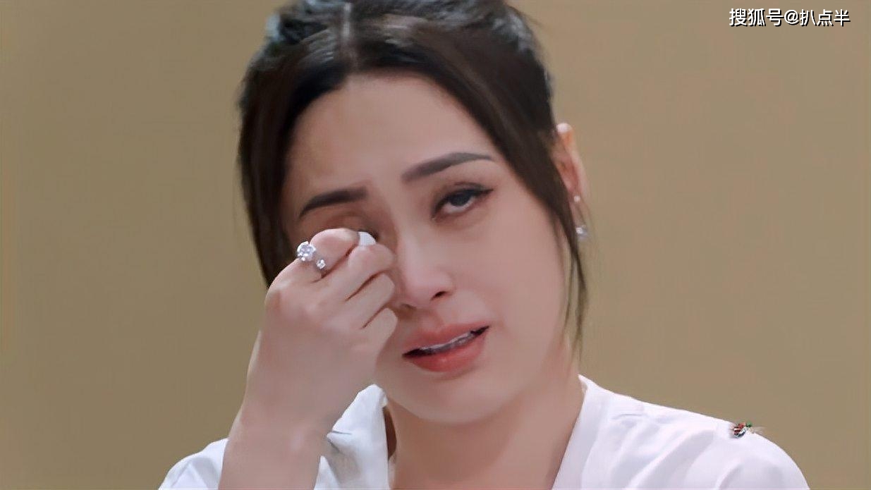 原创            和阿娇传绯闻的皇甫圣华：曾多次陷三角恋，让郭碧婷做“小三”？-皇甫圣华家境