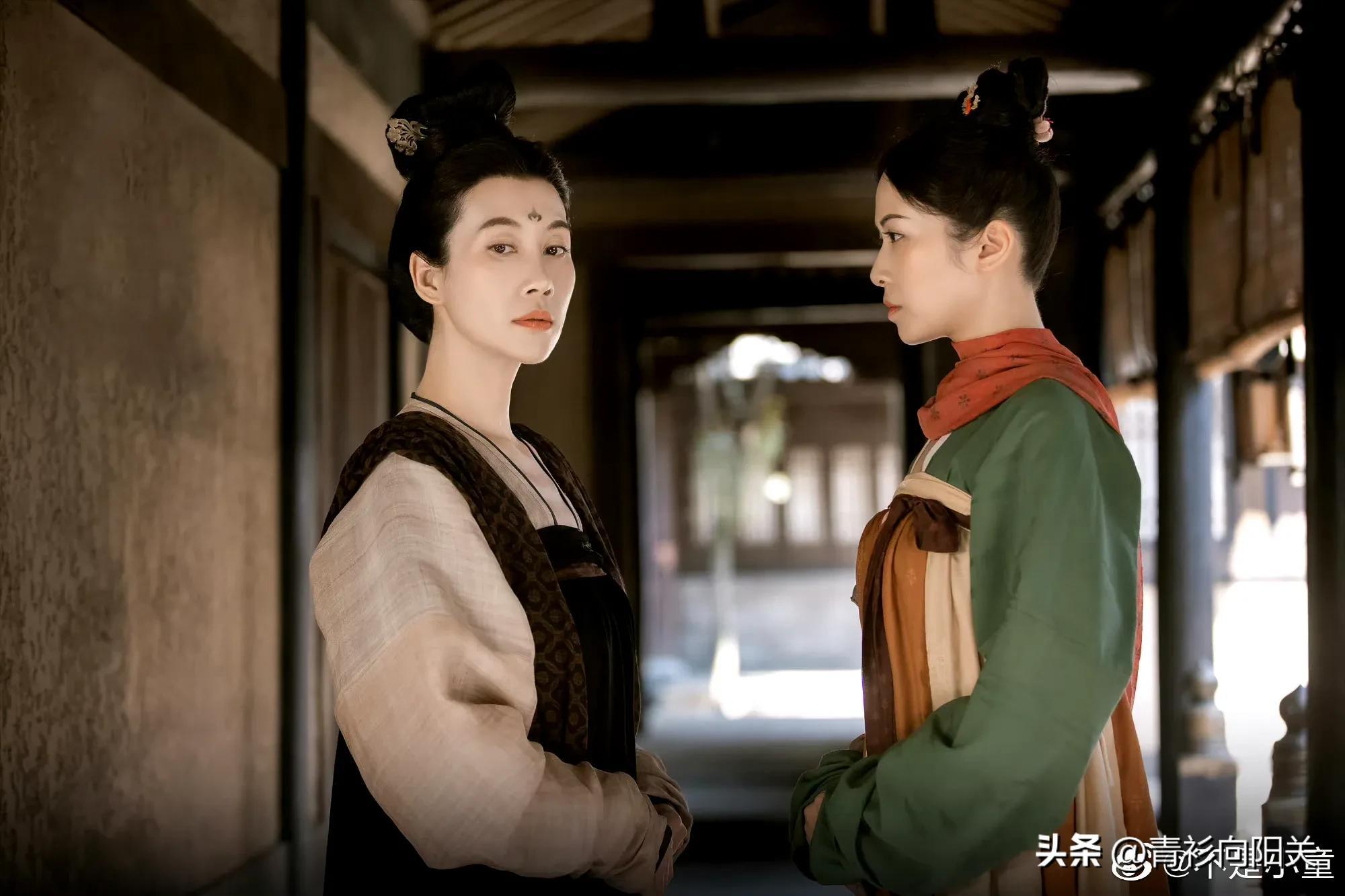 同个演员,是《玉楼春》吃斋念佛沈氏,也是《微雨燕双飞》沈书墨