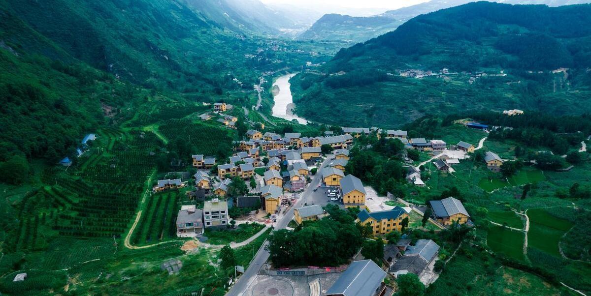 长宁古城位于四川省宜宾市的长宁县,是四川省的一个文物保护单位.