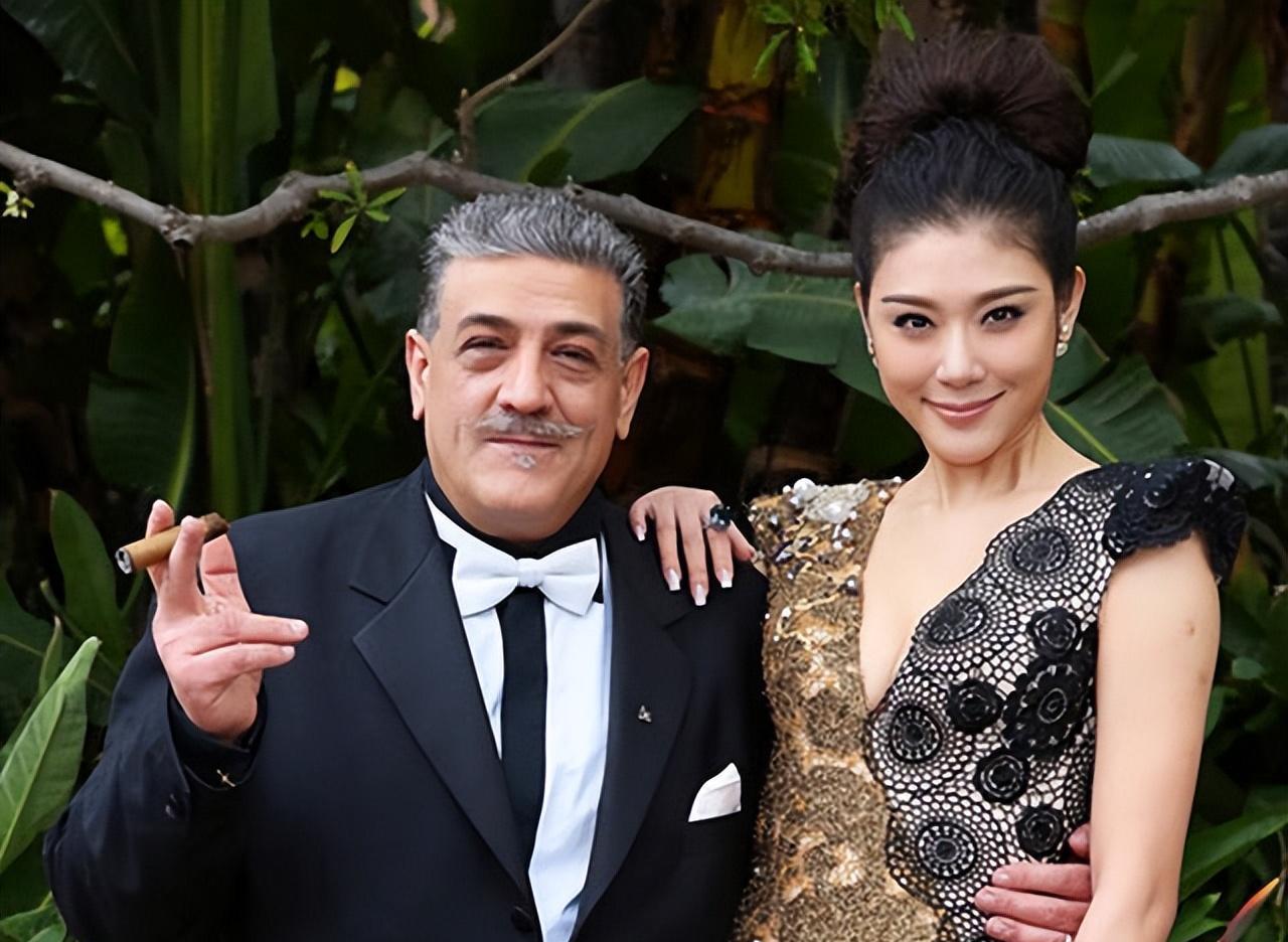 林丹爱上嫩模赵雅淇让妻子蒙羞,如今妻子身价上亿,林丹成打工人
