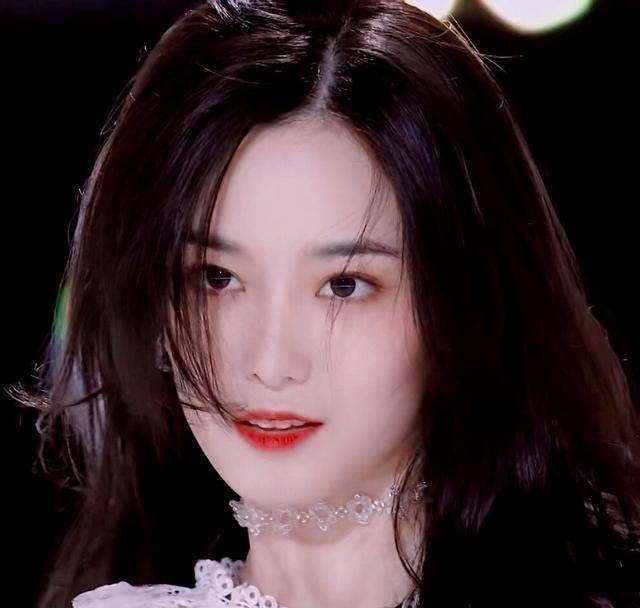 徐艺洋绝对是最狂妄的员工,怼得黄子韬没话说,吓到一旁秦海璐_关系