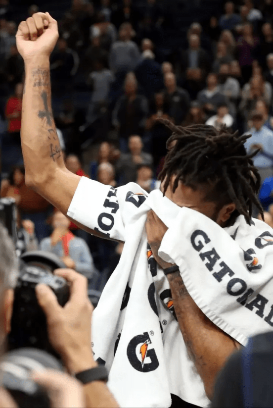 从史上最年轻mvp到退役边缘,nba赛场的倔强玫瑰_罗斯_公牛_速度