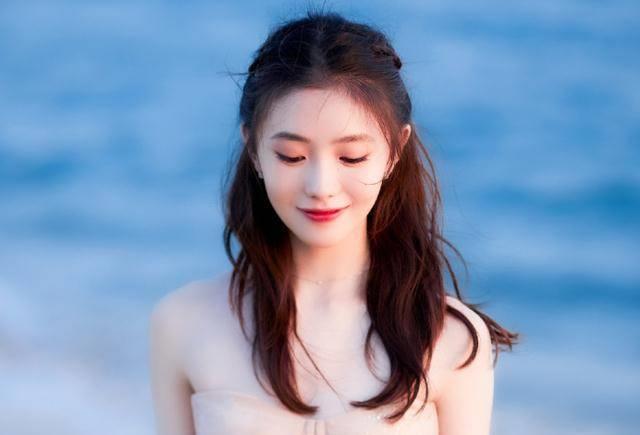 新晋谋女郎刘浩存陷风波,年龄被扒造假,与李沁同框身高也不真实_电影