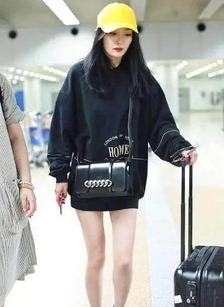 杨幂替身再度和她撞衫,美腿竟然更直更细!_网友_回应_时候