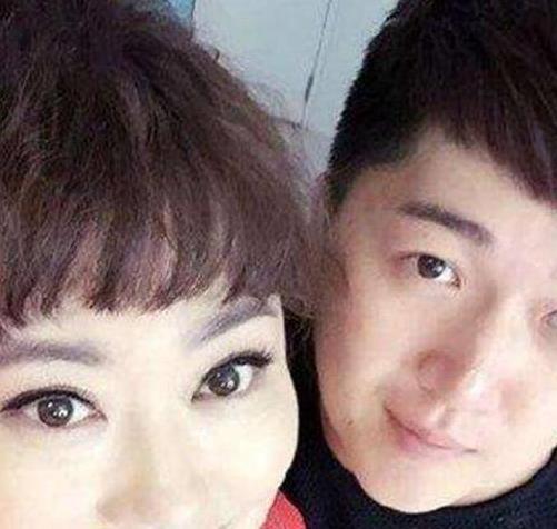 "最美母亲"李菁菁,经历了两次的婚姻失败,如今也是翻车了_丈夫_小时候