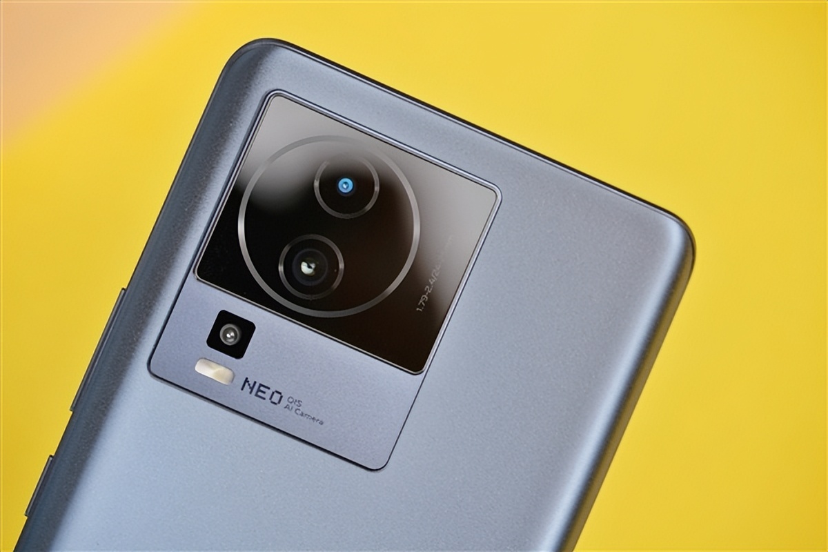 vivo"用力太猛",天玑8200旗舰突降1589元,12gb 256gb 120w_手机_价格