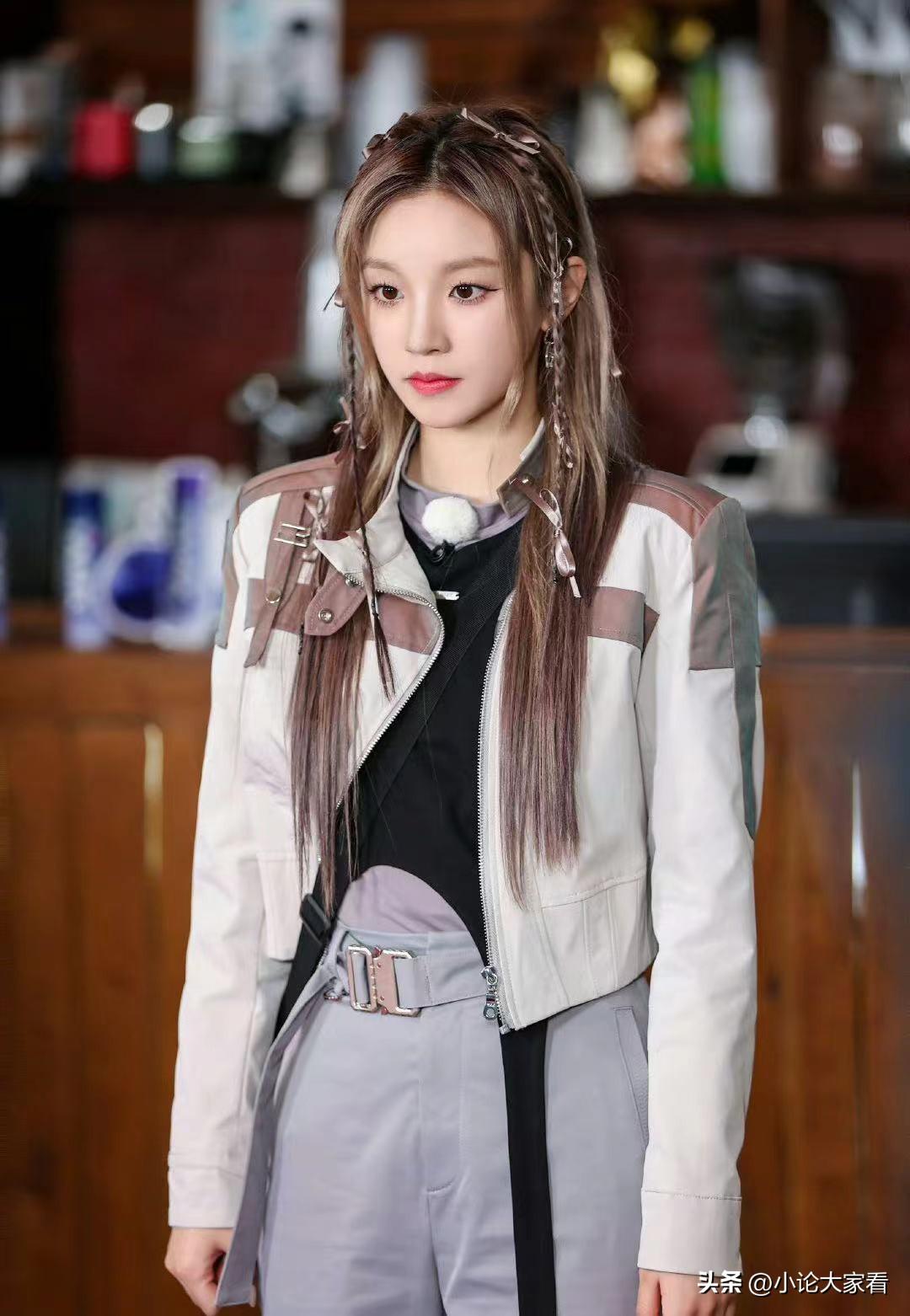 网传其原因是宋雨琦所属的国外公司cube的行程安排太乱,导致宋雨琦