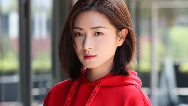 有一种"高颜值"叫万茜女儿,完美遗传妈妈美貌,网友:坐等出道_话剧