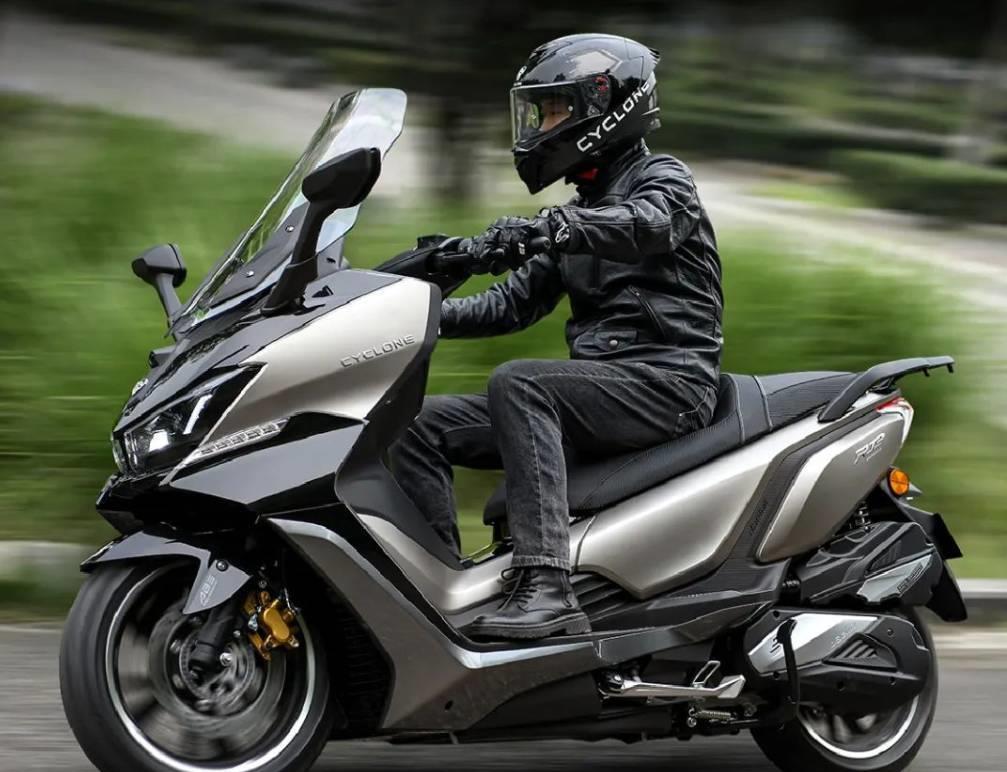 赛科龙rt3推出探索版旅行版,售价24980元起_搜狐汽车_搜狐网