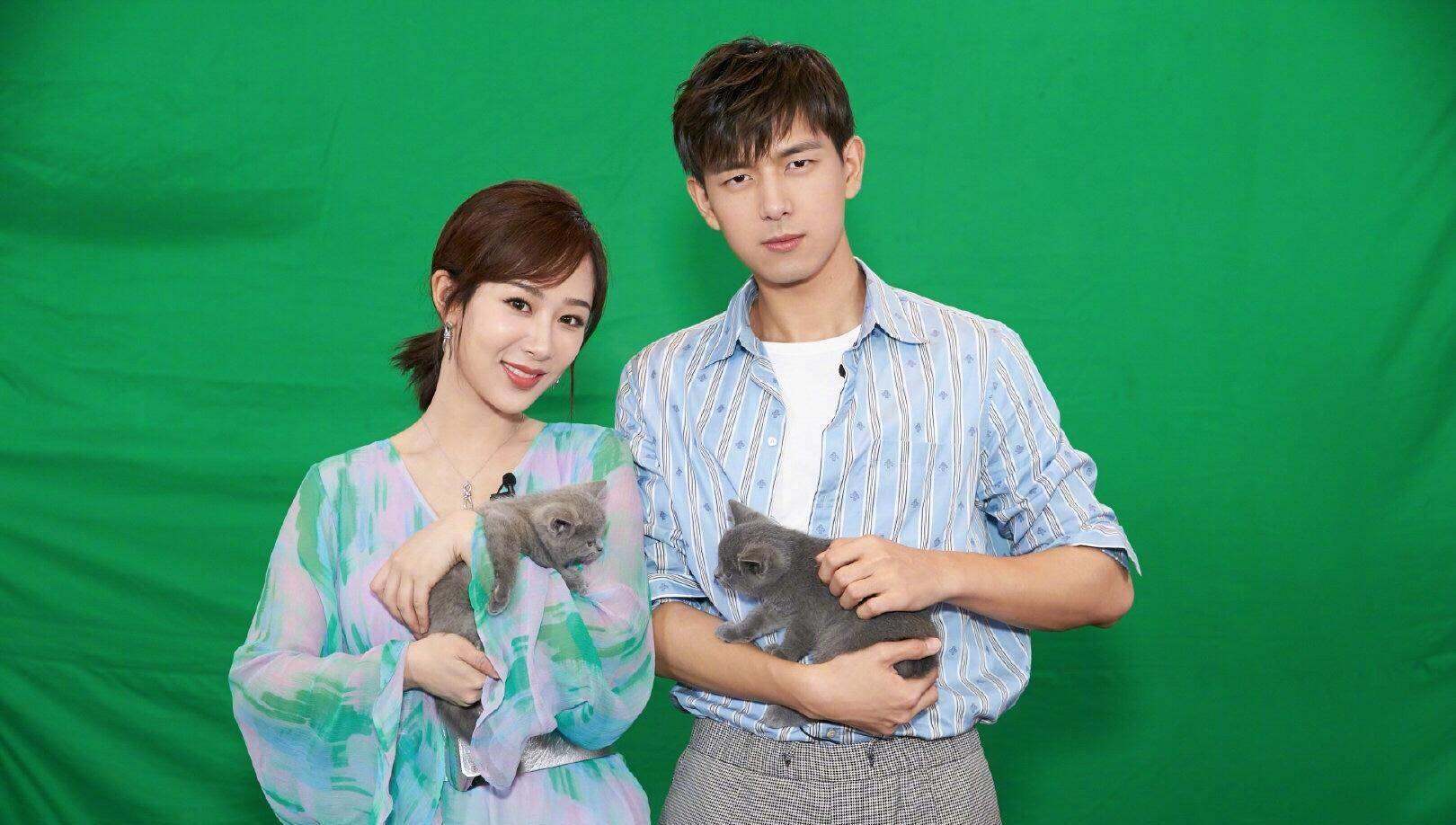 杨紫发文告别佟年,胡一天地位赶超李现有单独合照,真实原因感人