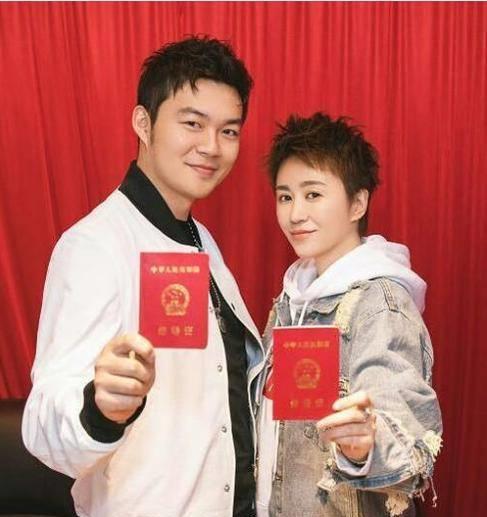 与马丽分道扬镳,和贾玲黄金搭档,沈腾这么做的背后有何苦衷?