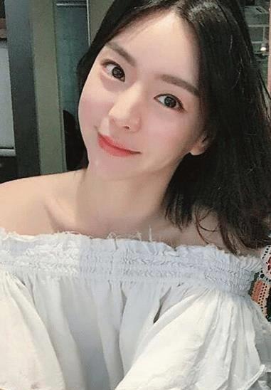 又一女明星被爆吸毒,网友:朴有天这件事做的对_黄荷娜_进行_首尔