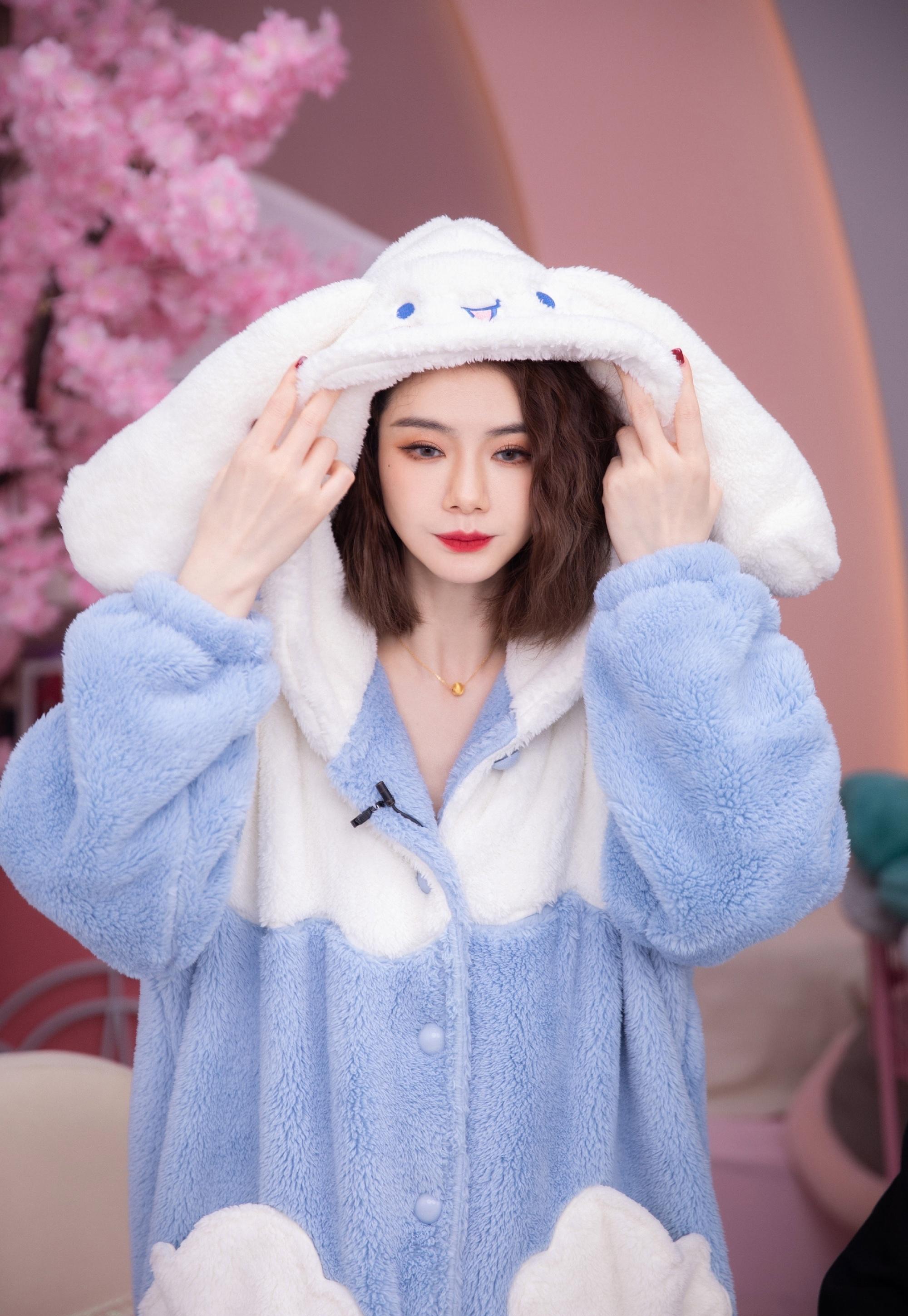 戚薇百变造型可可爱爱美貌升级