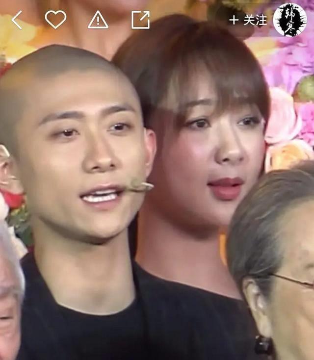 杨紫张一山晚会终于同框!躲在角落的杨紫都比张一山头大?