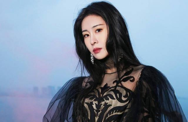 华晨宇张碧晨承认未婚生子,但这次很温暖!_回应_感情_舞台