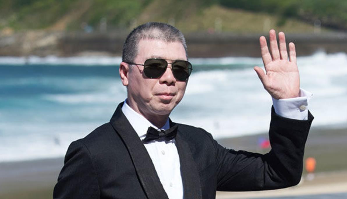 一句"装洋蒜",与冯小刚展开世纪说战,孙海英如今怎么消失了?