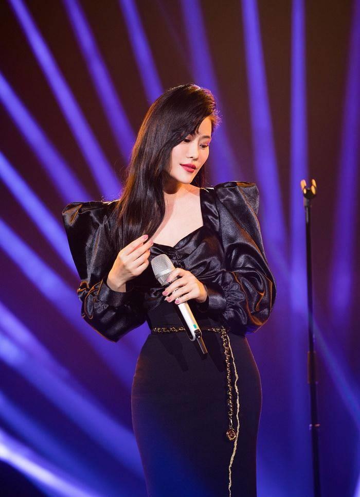 袁娅维《歌手》第六期拿下第二 人鱼臀唱金曲融京剧_苏三_月牙_东方