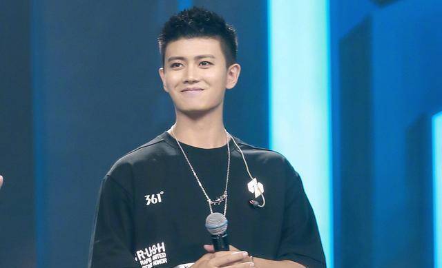 如今已经年过30的任嘉伦能走红真的是烧了高香,还不快快叩谢导演尹涛