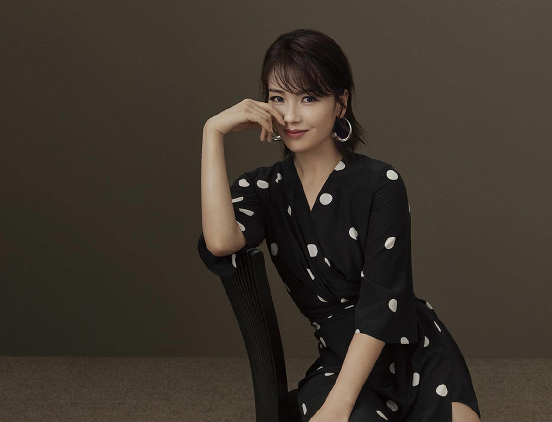 刘涛件件穿搭深入人心,42岁的她美出新天际_西装_职场_黑色