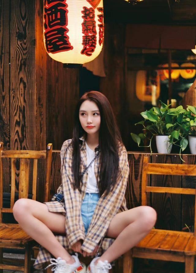 江璟儿现在的状态也挺让人羡慕的,虽然她不在娱乐圈