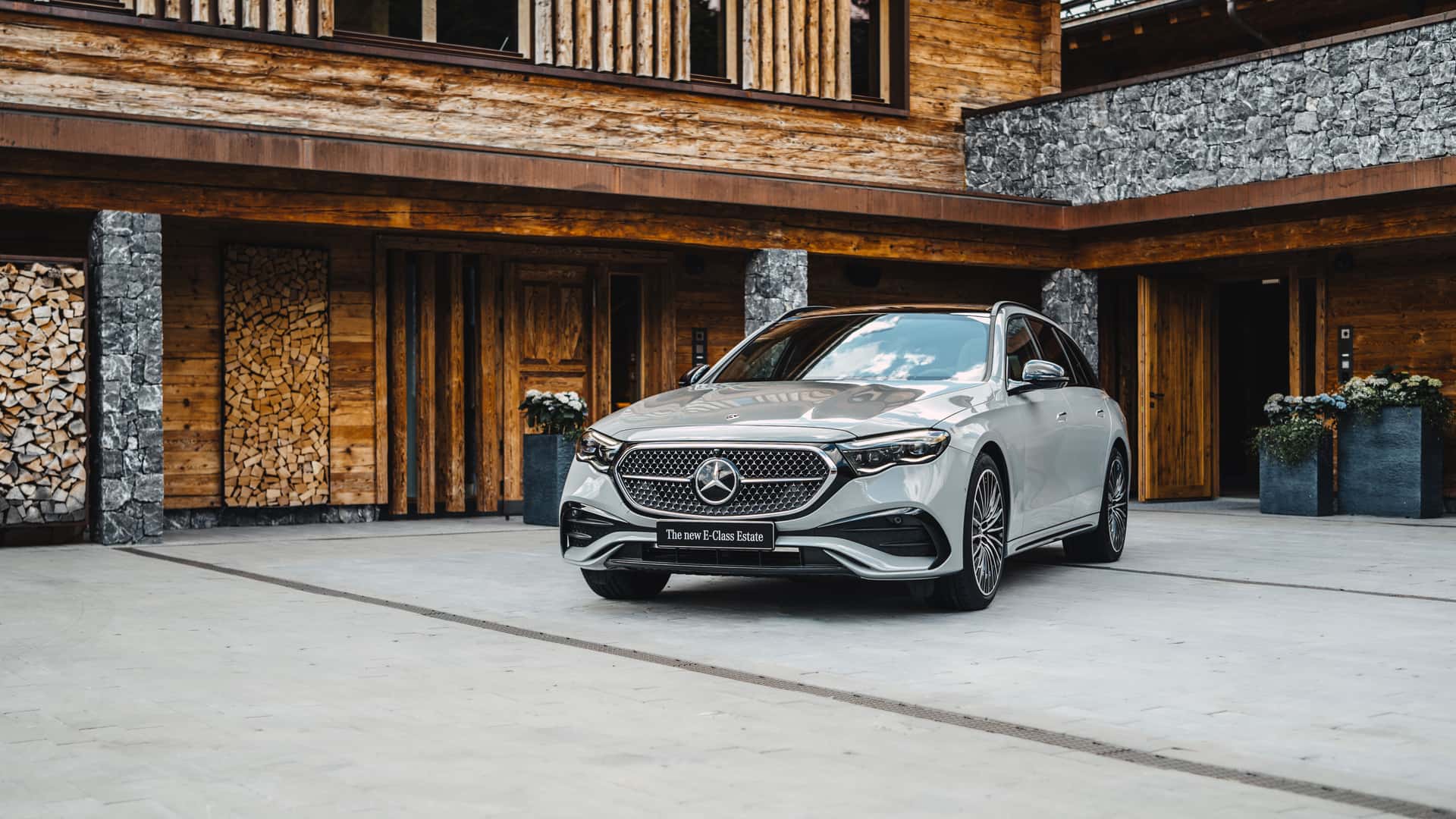 车身形似猎装,汽/柴油/插混可选,全新奔驰e级瓦罐来了!