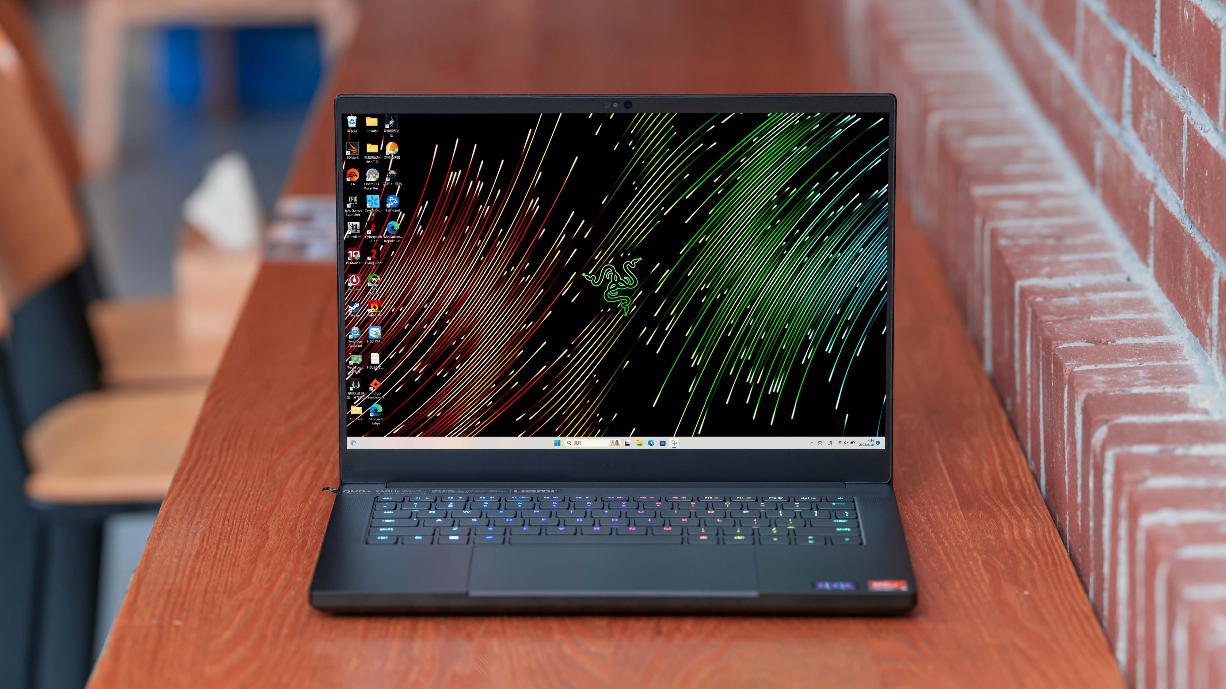 西装暴徒雷蛇灵刃 14:锐龙 9 7940hs   rtx 4070 的 amd 锐龙高端游戏