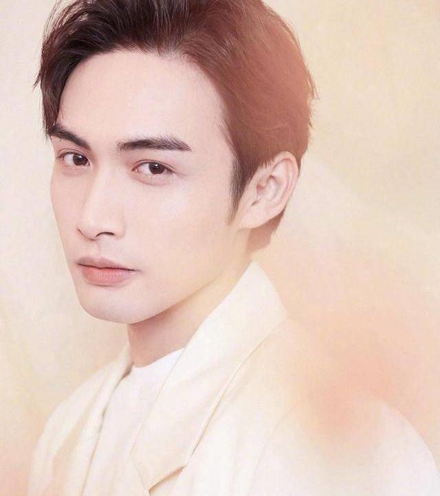 张彬彬一句话否认隐婚生子,网友调侃朱一龙,长篇大论都说不清_回应