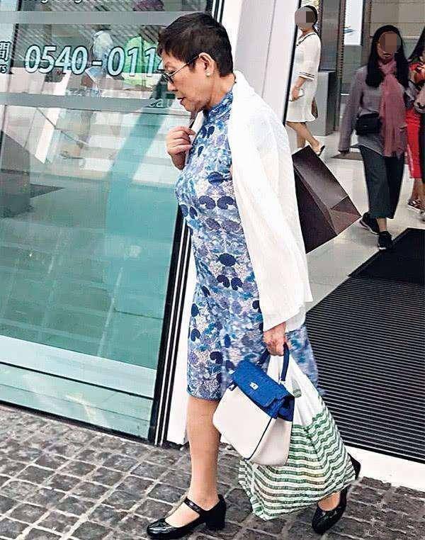 生活低调,家庭打理有条,难怪儿子单身_周星驰_宝儿_妈妈