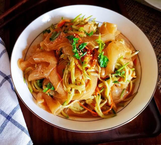 麻酱大拉皮,酸爽开胃,最适合夏季食用_陈醋_一品鲜_辣椒油