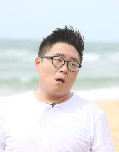 释小龙郝邵文时隔多年再合作,现状差太大,后者复出成网红?