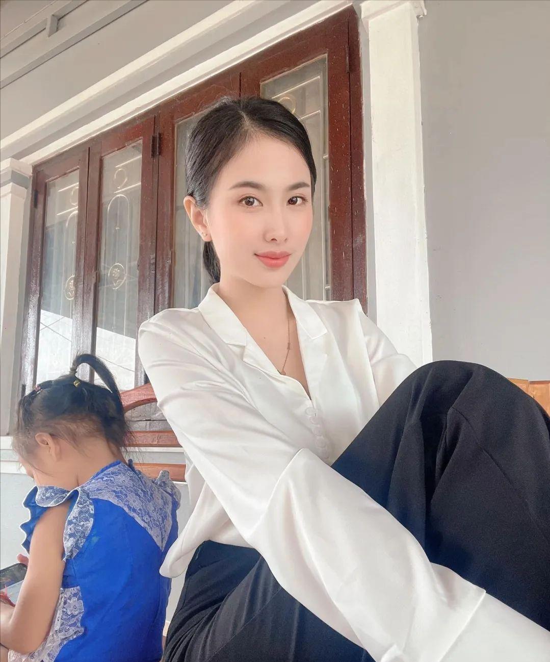 水音小姐姐再度亮相!昔日甜美少女俨然时尚玉立_美得_平台_媒体