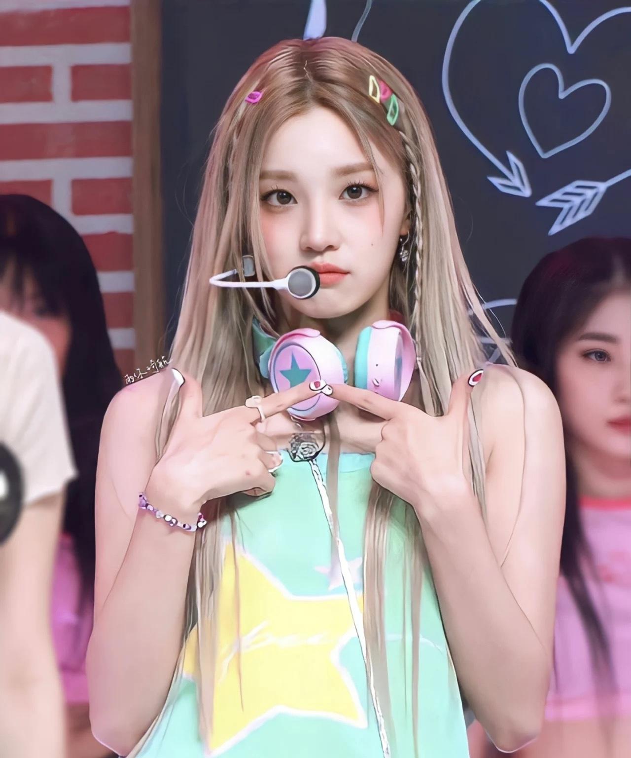 夏日明媚缤纷 看宋雨绮,赵露思,虞书欣…绝美诠释"