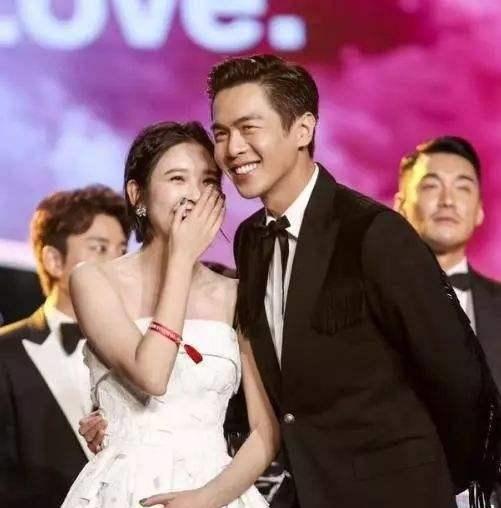 张若昀的浪漫体现在细节里_唐艺昕_工作_爱情