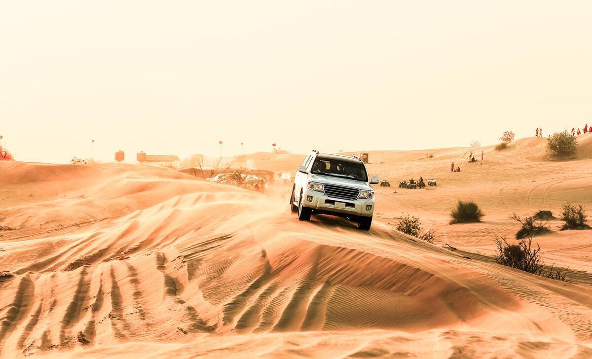 迪拜冲沙,来阿联酋旅游最经典项目之一,都有哪些和注意事项?