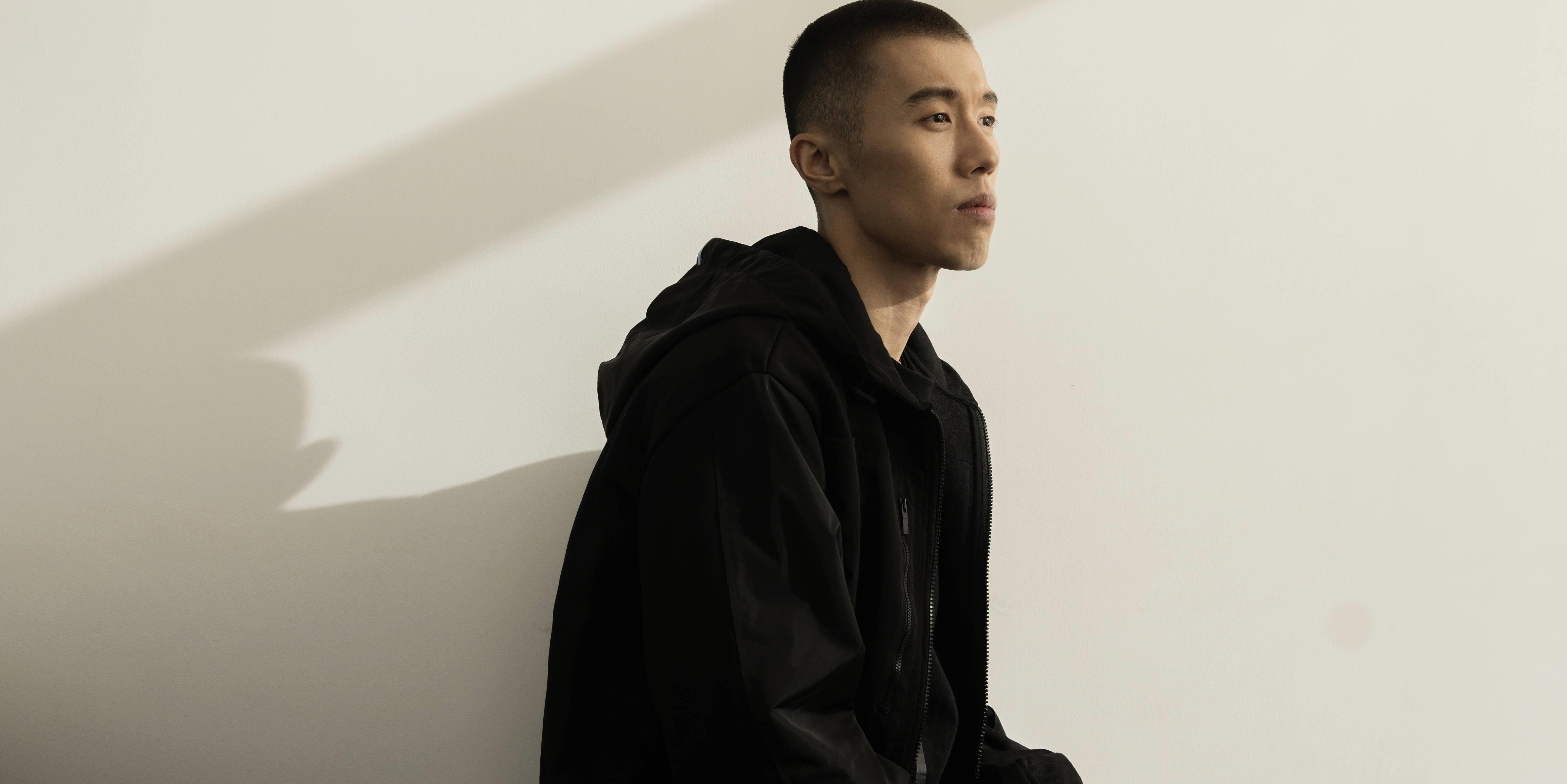 周游:躲在角色背后的一匹野马丨人物_表演_方法论_刘闻