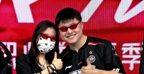 uzi首次面对老东家rng,风哥携手mlxg观战!_比赛_选手_积分榜