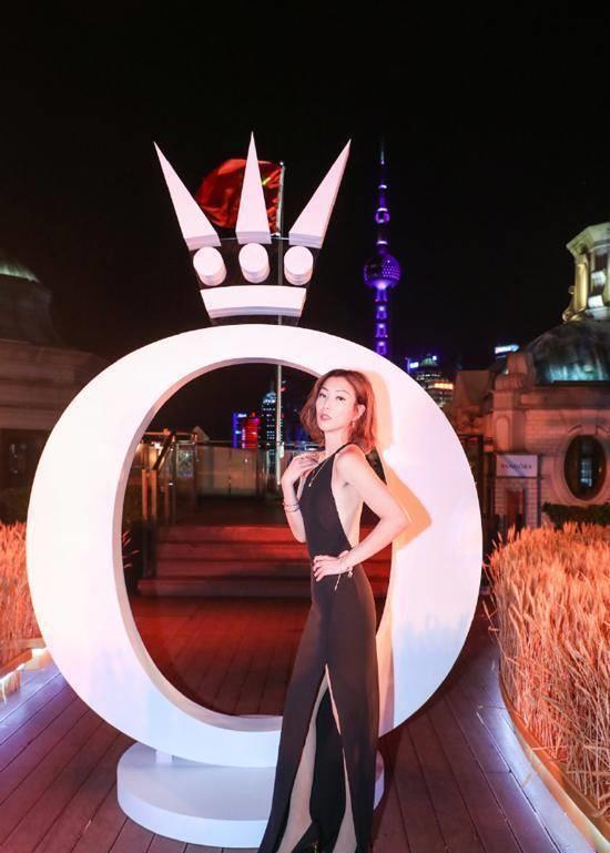 郑秀文:即使一路坎坷,我仍眉飞色舞_专辑_世界_玉女