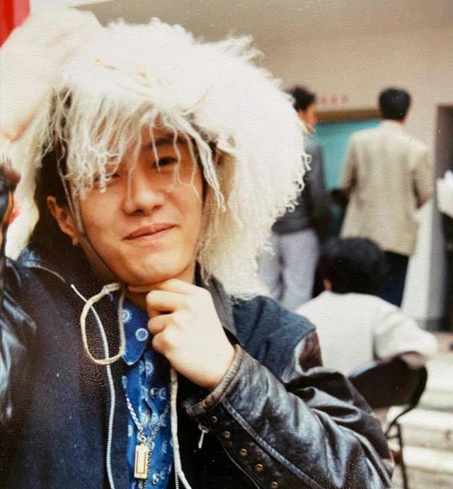 郑钧哥哥:父亲去世他把弟弟打出抑郁症,弟弟成名后对他只剩感激_郑鹏