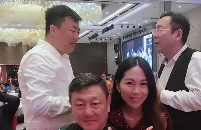 著名歌手韩磊:一家四口其乐融融,就是儿子让我"头痛"_其其格_妈妈