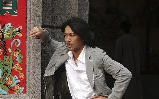 周星驰电影《功夫》:天下武功,无坚不破,唯快不破_阿星_斧头帮_动作